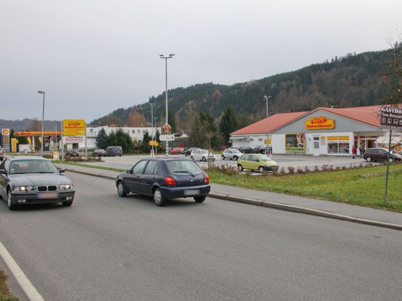 Passauer Str.   9 (B388)/Eing. Netto