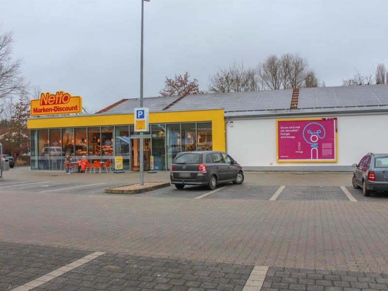 Ritter-Hundt-Str.   1 re./Eing. Netto