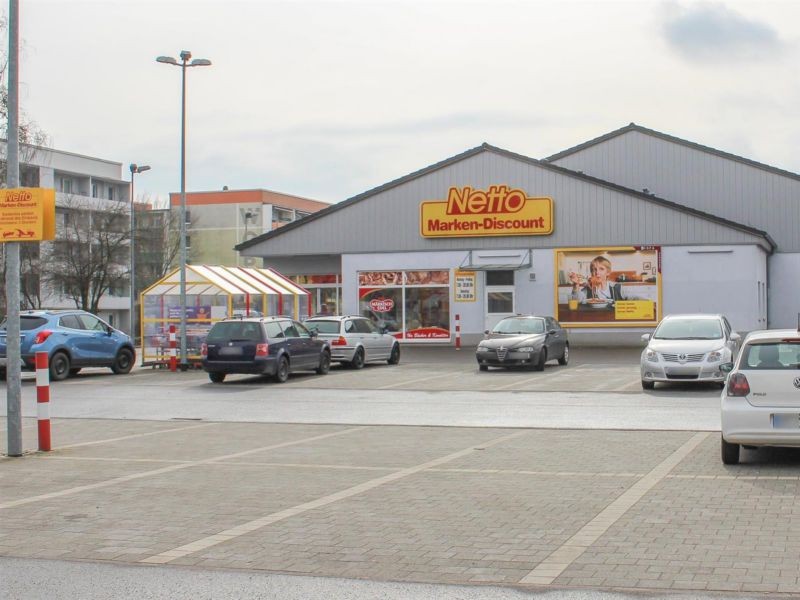 Bertha-von-Suttner-Str.  10/Eing. Netto