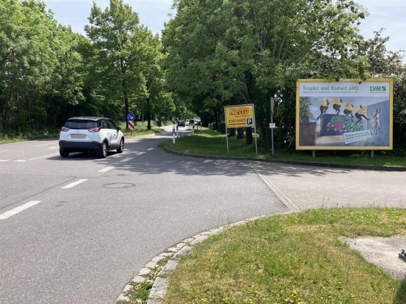 Kieler Str. Nh. Bahnhofstr. (L318) quer/Netto