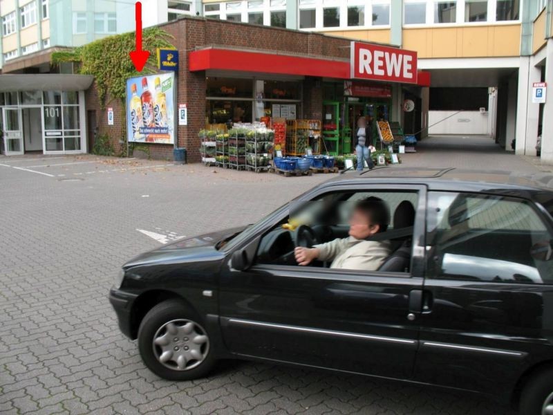 Kieler Str. 101 (REWE)