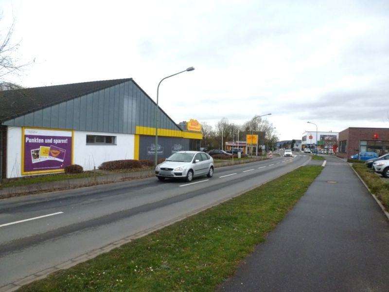 Niederzierer Str.  51 li. neb. Netto Eing.