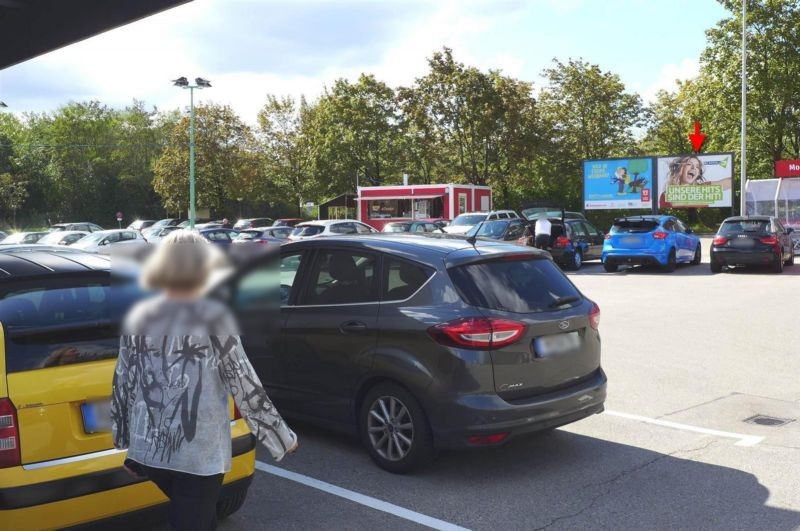 Äußere Hauptstr.   3/Rewe Si. Eing.