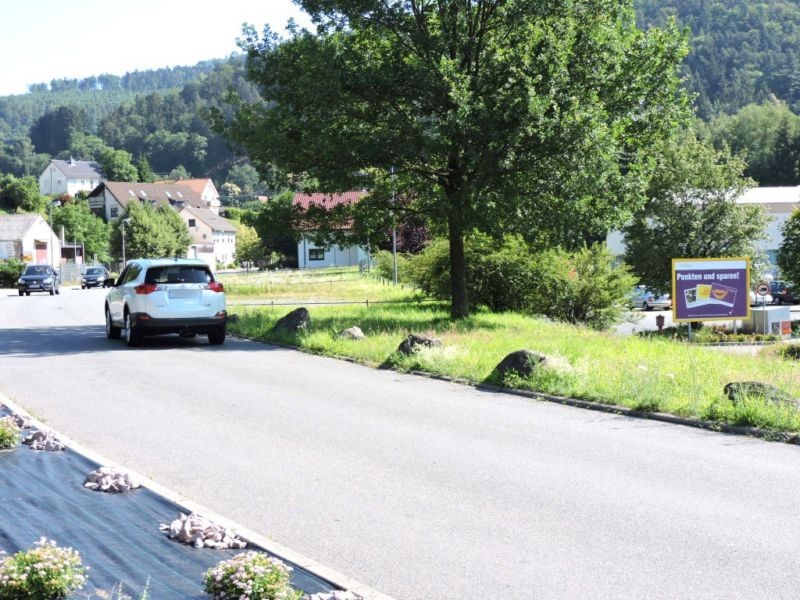 In den Kreuzwiesen   1a Netto Einf. quer