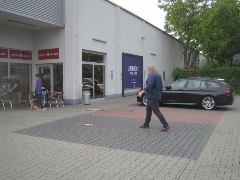 Göttelmannstr.  11/REWE PP Sto. 3