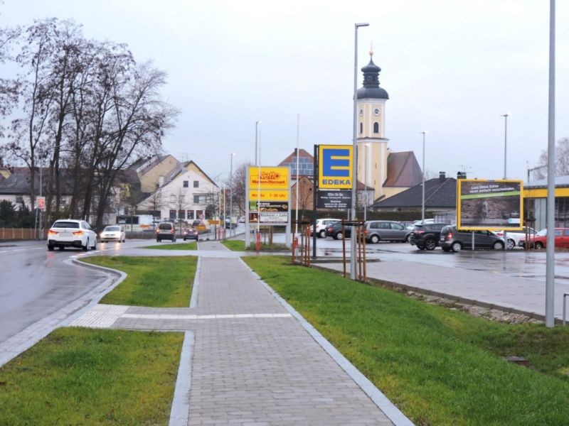 Vilshofener Str.   3 Einf. Edeka Si. Str. quer re.