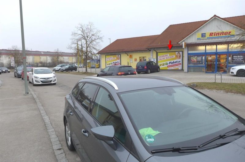 Untersbergstr.  24/EDEKA li. neb. Eing., 2. Sto.