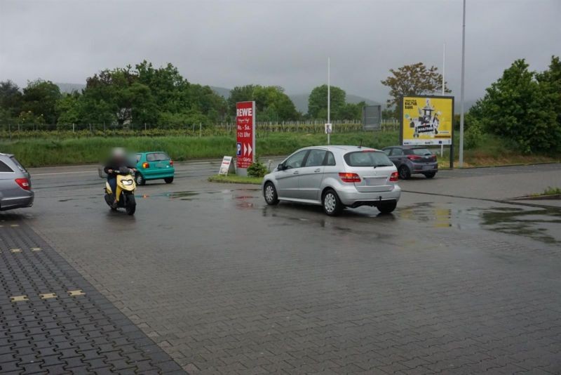Meckenheimer Str.  15/REWE/Zuf. L516/Si. Markt