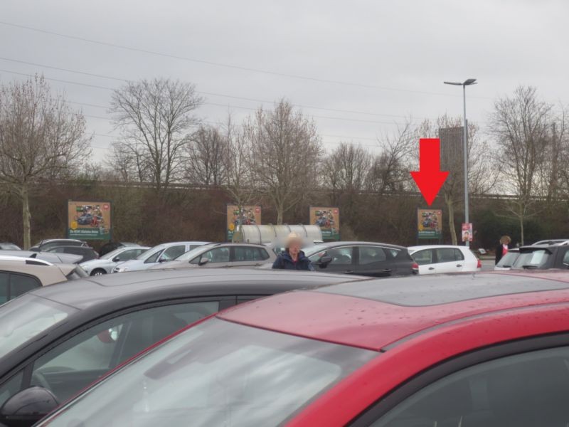 Königsberger Str.  4/REWE PP/Sto. 5/ 7.v.li.