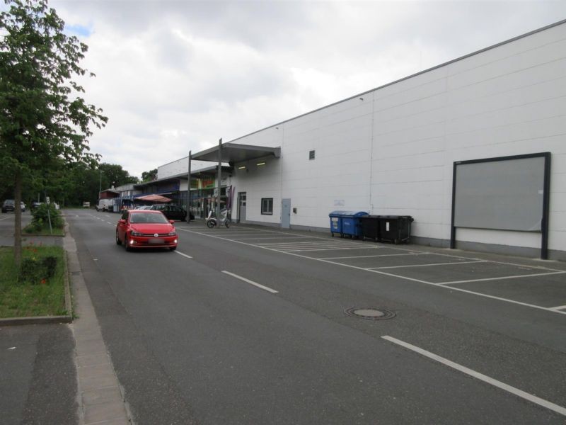 Fürther Str. 301-303/Aldi PP li.