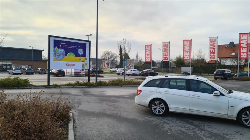 Großostheimer Str.  45/Zuf. REWE/re.n. Zuf/Si. Str