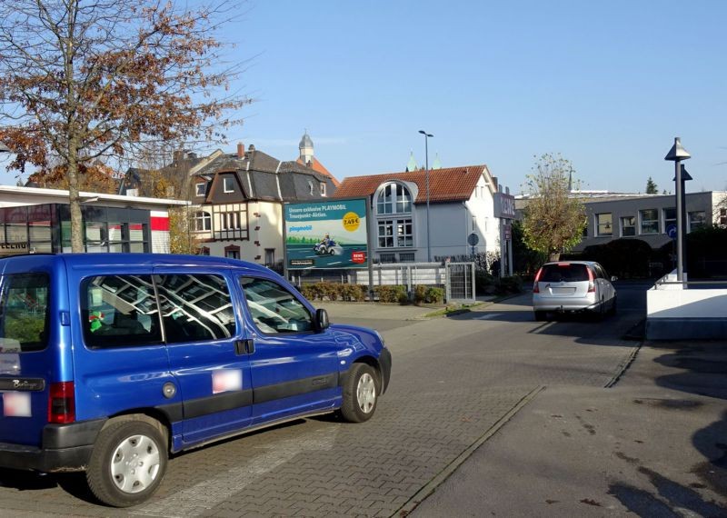 Urseler Str/Seifgrundstr REWE  re nb Einf GMA PP