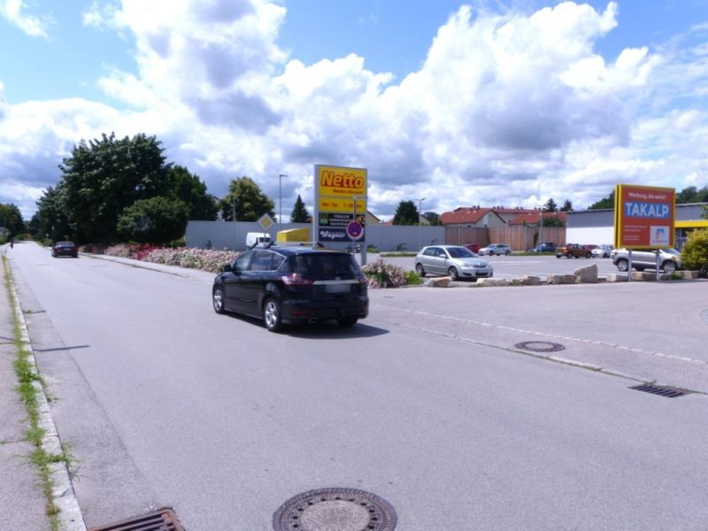 Wührerfeld   3/Netto Si. Str. quer re.