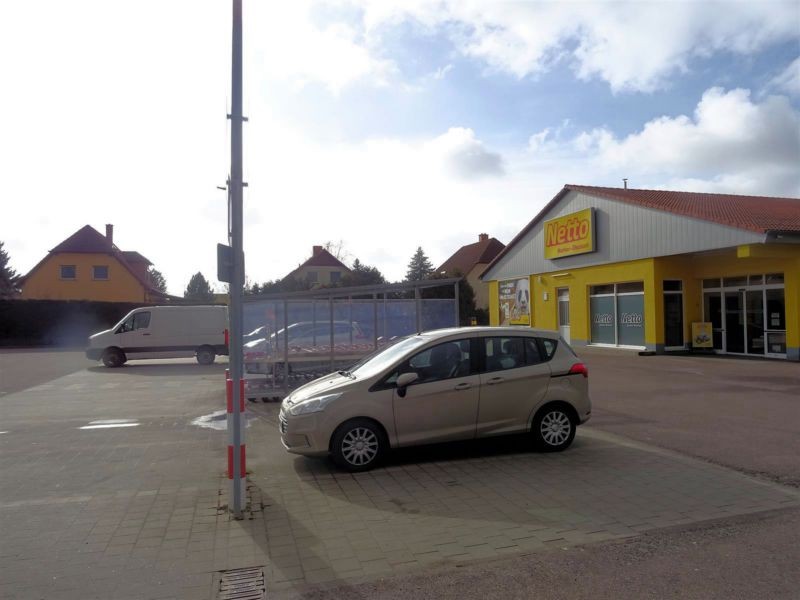 Calber Landstr.   3 li. neb. Eing. Netto