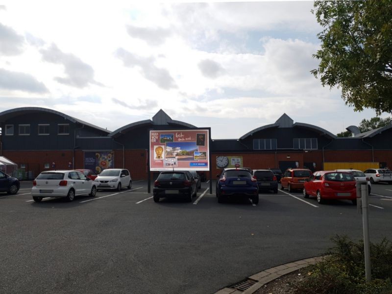 Moorberg 1/REWE/PP STO. 1 nahe Nr. 3/5 /Si. Einf.