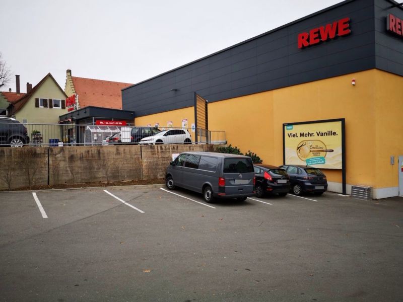 Matthäus- Herrmann- Platz  2/REWE