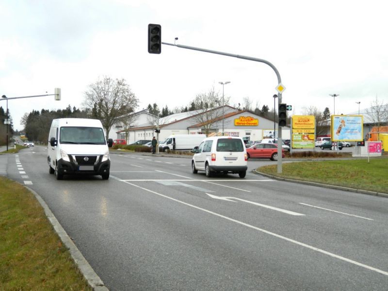 Am Tobel 5 Si. Alte Poststr. quer re. (Netto)