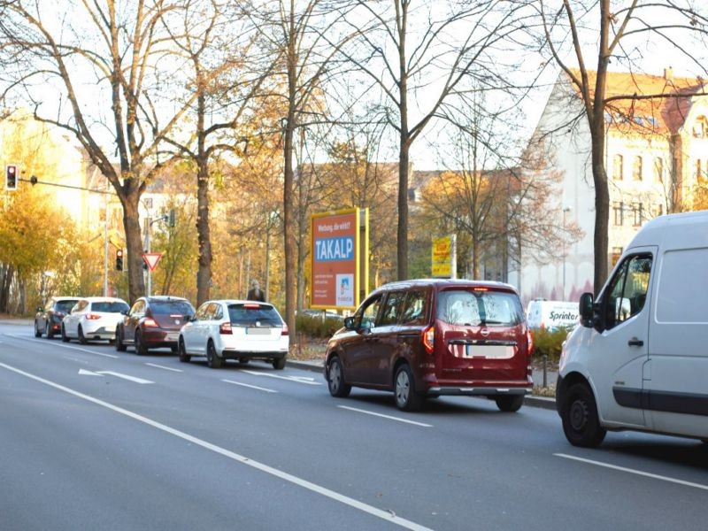 Paul-Jäkel-Str.  33/Si. Str.li./Netto