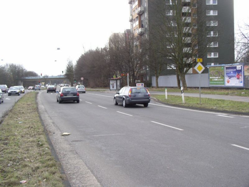 Düsseldorfer Str. Nh. Aldi/Stammheimer Ring  17