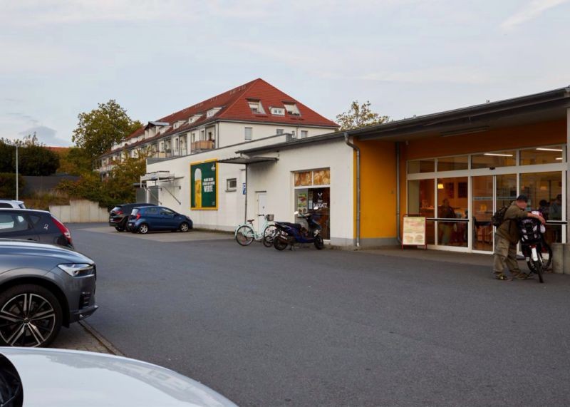 Dr.-Scheider-Str.  36 li. Se. Eing. Netto