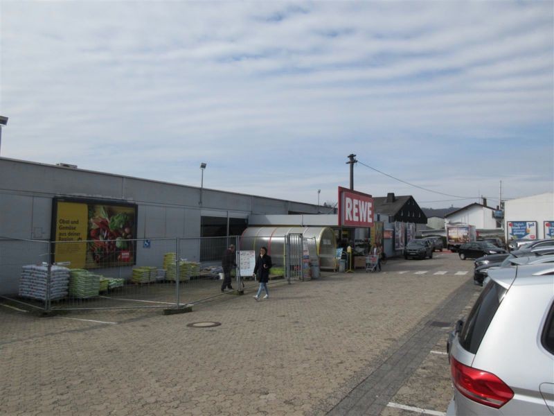 Moselstr.   6/REWE PP/Sto. 2