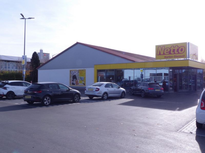 Passauer Str.   2 li. neb. Eing./Si. Einf. Netto