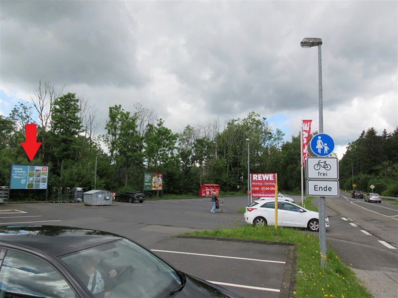 Weitefelder Str.  20/REWE PP/Sto. 1