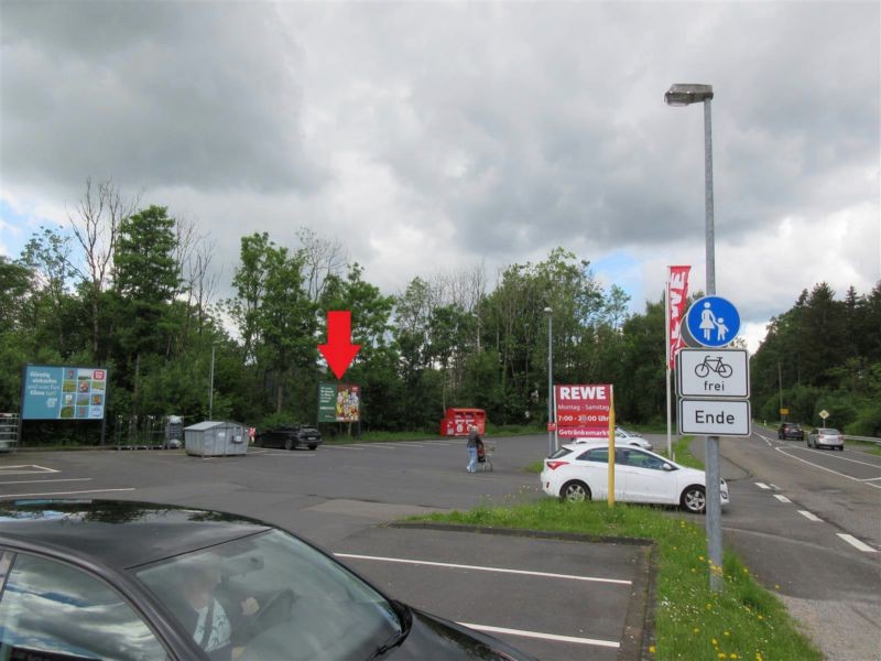 Weitefelder Str.  20/REWE PP/Sto. 2