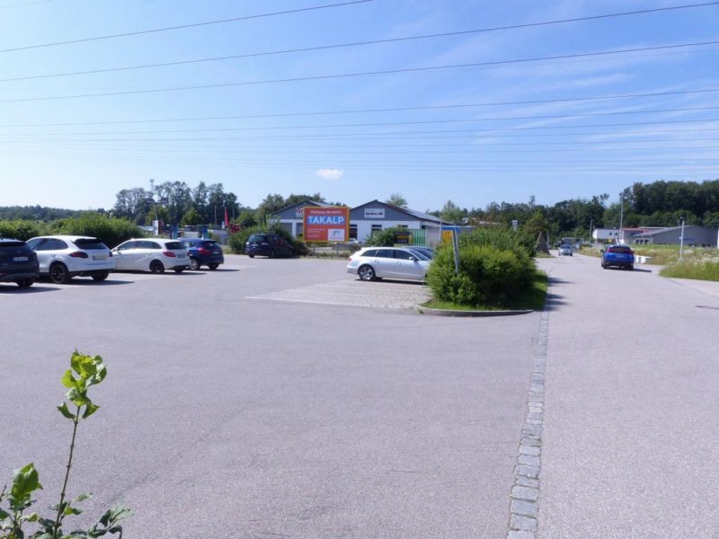 Moritz-Brüll-Str.   2 neb. Einf./Si. Eing. Netto