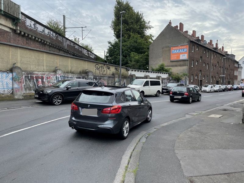 Vogelsanger Str. 224 li. quer Nh. Netto