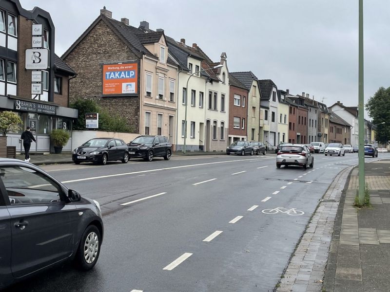 Valencienner Str. 123 quer Nh. EDEKA