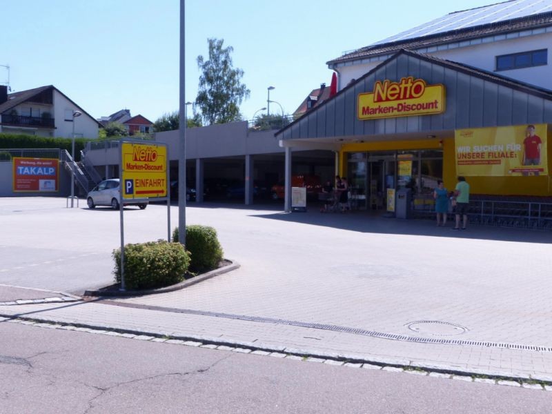 Dorrerstr.   9 li. neb. Eing./Netto