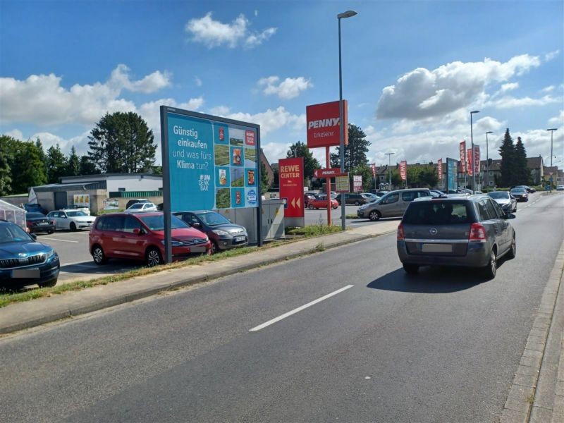 Neumühle/Paul-R.-Str.   19/REWE PP/Sto. 2/Si. Str.