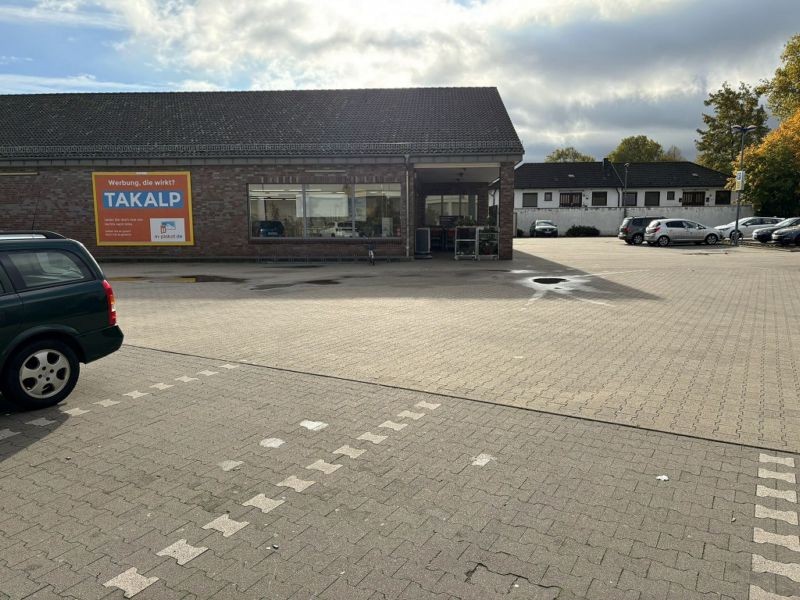 Vöhrumer Str.  26/li. vom Eing. Netto