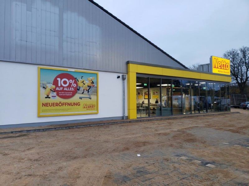 Liebenwalder Chaussee  22 (B96) li./Eing. Netto