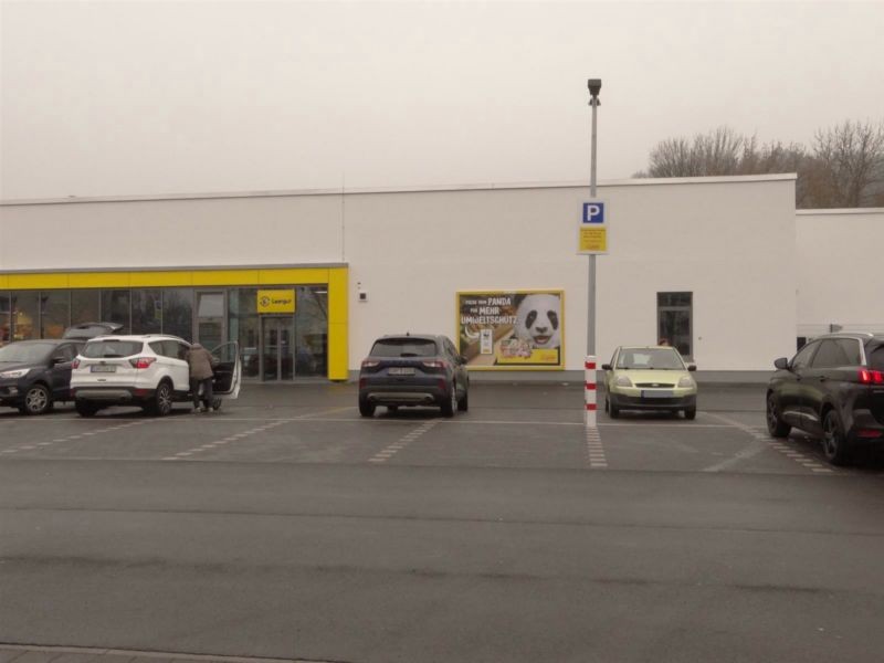 Albert-Kuntz-Str.   1b re. Se. Eing. Netto