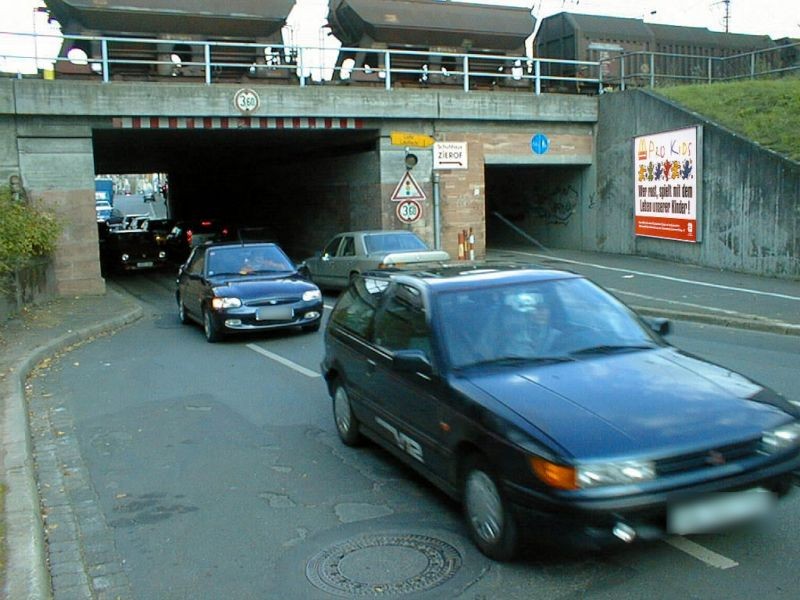 Müllerstr. 2/Nh. Hanauer Str./Ufg.