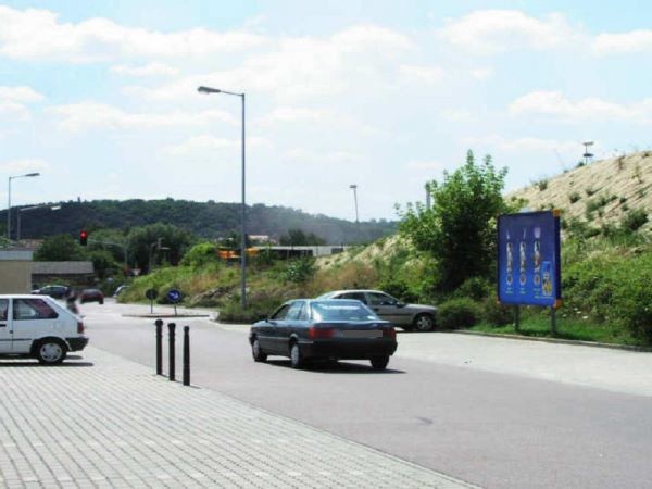 Niederauer Str. 43  / Nh. Einf. li.