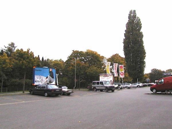 Driburger Str. 44 / Nh. Ausfahrt re.