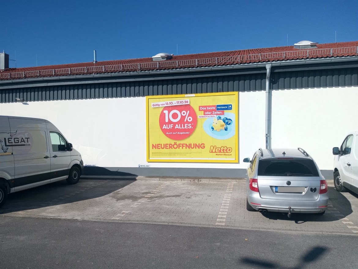 An der Tongrube   1 li. neb. Eing., Netto