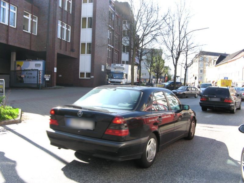 Bahrenfelder Str. 242-244/Einf. Tiefgarage/We.li.