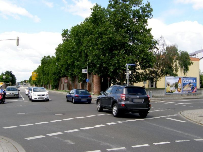Adolf-Diesterweg-Str./Dürkheimer Str. quer