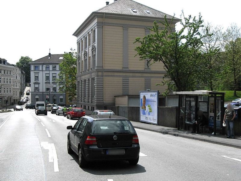 Schönebecker Str.   7 li. neb. HST