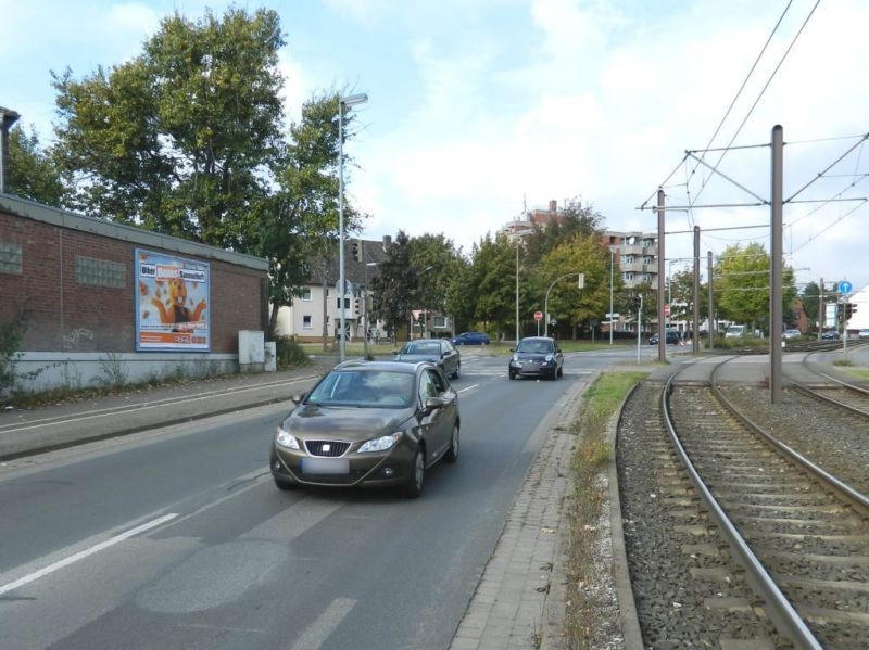 Erich-Panitz-Str./Hildesheimer Str. 111 re.