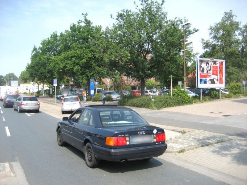 Bürgermeister-Heidenreich-Str. 2