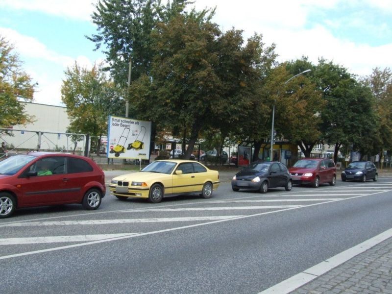 Potsdamer Str.  10 li. neb. HST Warthestr.