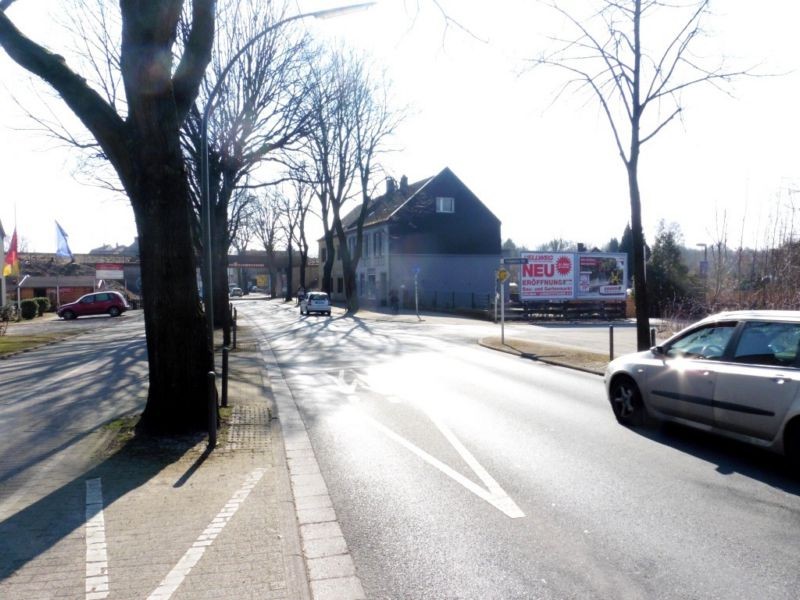 Lipper Weg 107/Troisdorfer Str. re. quer