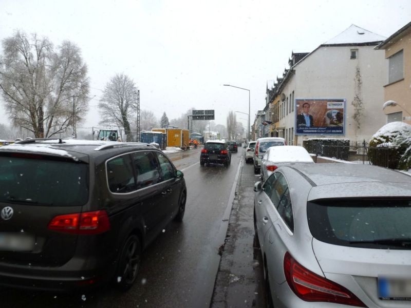 Kölner Str. 20 re. quer B49