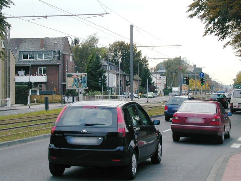 Aachener Str./Kornblumenweg 1