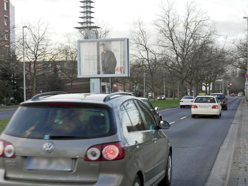 Karl-Wiechert-Allee/Carl-Neuberg-Str./We.re.